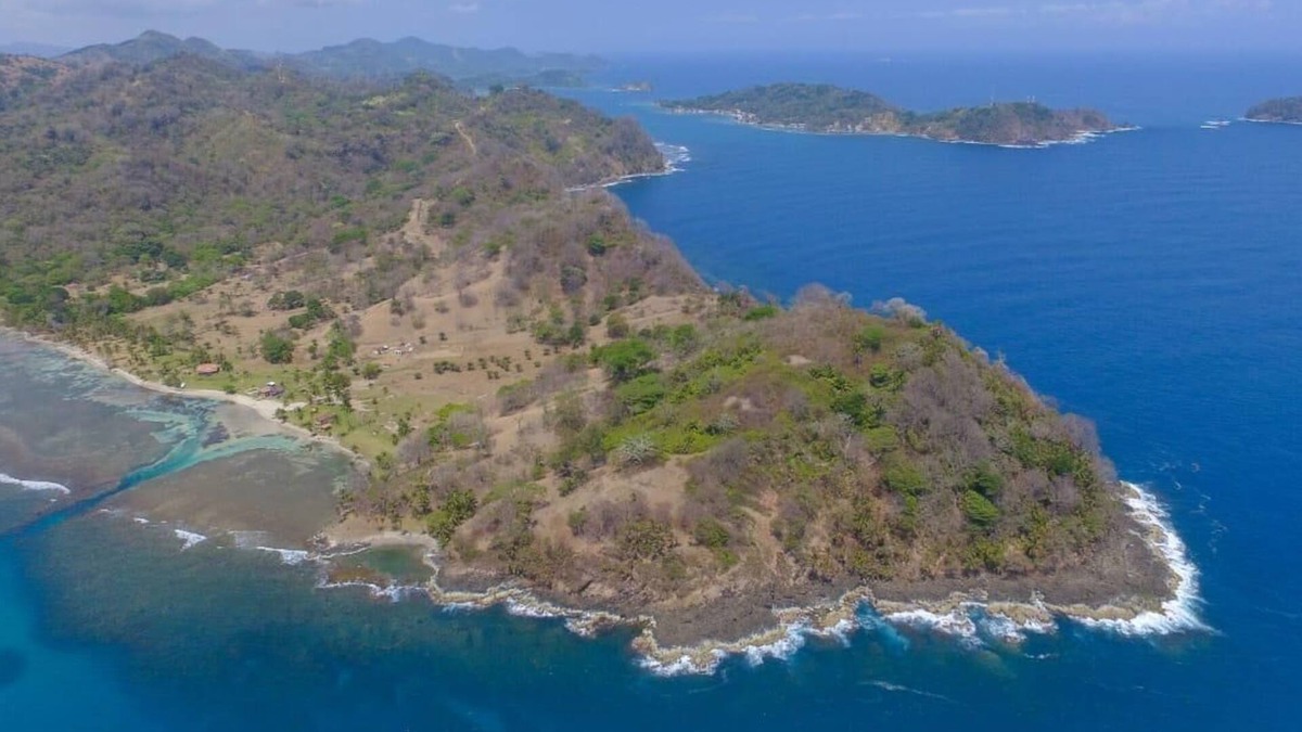Isla Grande House | A fantastic place between the sea and the jungle