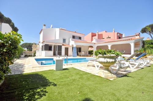 Quarteira Villa | A Fantastic Place for Families, Hilton Hotel are and close to amenities