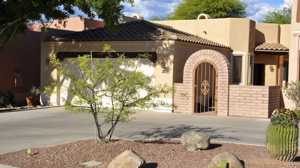 Tubac House | A Few Minutes Walk from Tubac shops/galleries/restaurants