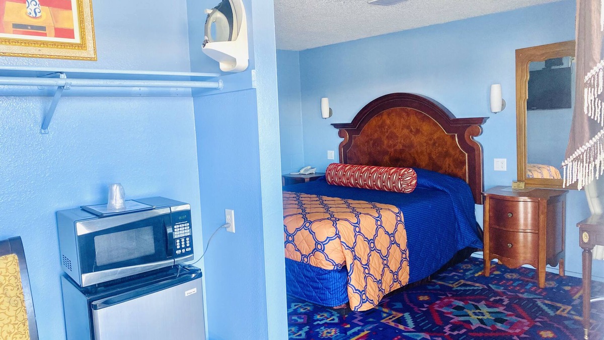 Sunrise Manor Hotel | A Fisher's Inn Motel