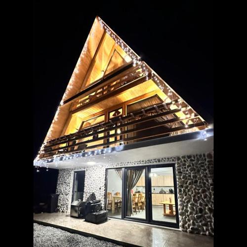Bistra Cabin | A Frame Panoramic Dundy