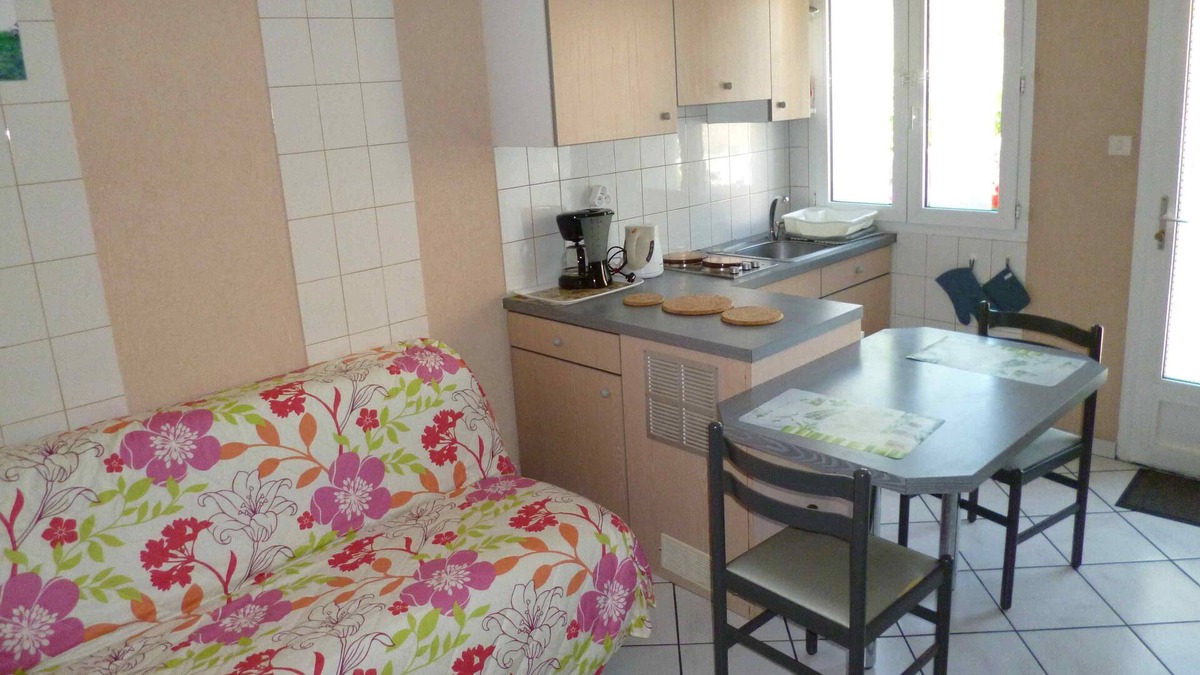 Le Puy-en-Velay Apartment | A furnished 2 persons with Terrace quiet area