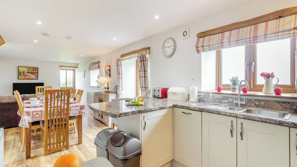 Llancarfan Cottage | A gem in the Welsh countryside.