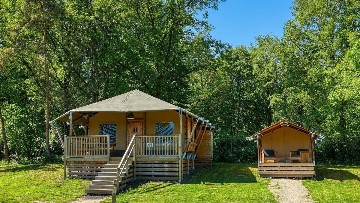 Zeewolde House | A Glamping Lodge with extra sleeping tent