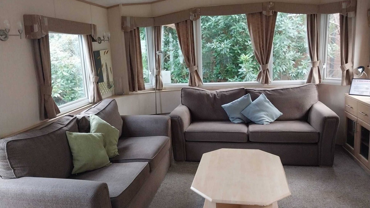 St Leonards-On-Sea House | A Hillside Retreat - with enclosed garden (D/F)