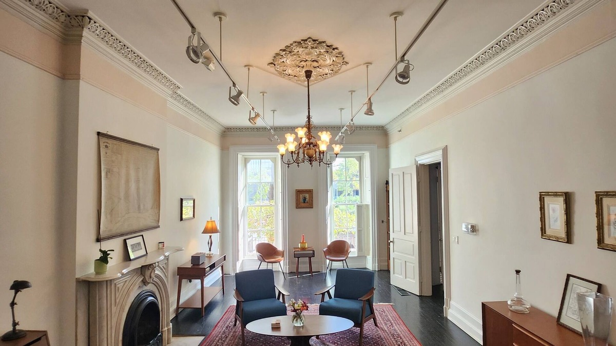 Detroit Apartment | A historic gem w/modern comfort - ideal setting for group stays, & gatherings