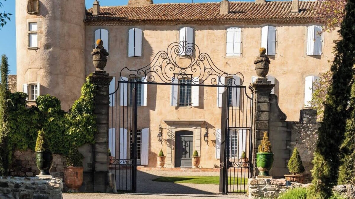 Caunes-Minervois Apartment | A Historic & Modern Jewel in the Heart of Minervois