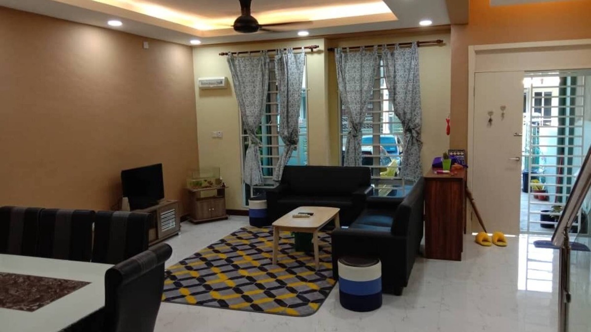 Semporna House | - A House that fit with group travel or family and strategy place.