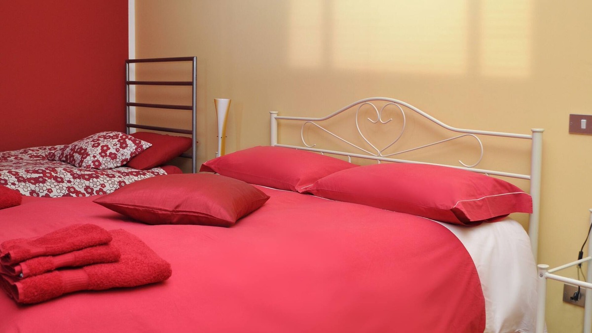 Borgofranco d'Ivrea Bed & Breakfast | A house under a big tree, the guardian of our family.