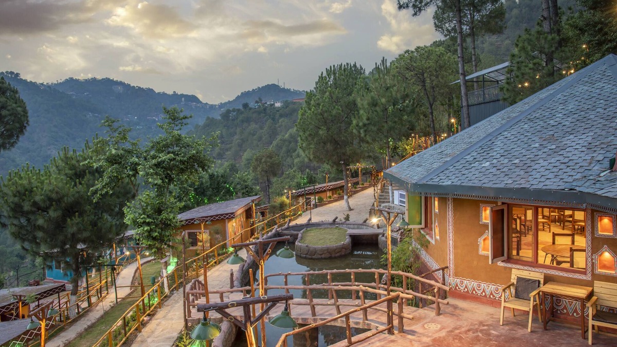 Kasauli Hotel | A Kasauli Ggaon by Echor