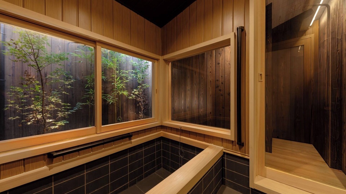 Gion House | A Kyoto townhouse with a semiopenair bath and ga/Kyoto Kyōto