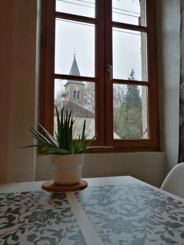 Nevy-sur-Seille Apartment | A La Halte Des Gorges