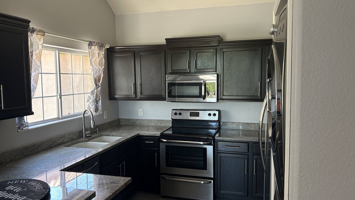 Val Vista Lakes Condo | A Lakes Gem!