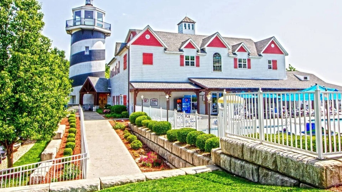 Branson Resort | A Lakeside Retreat with Storybook Charm and Family Fun- 2 Bedroom Cottage