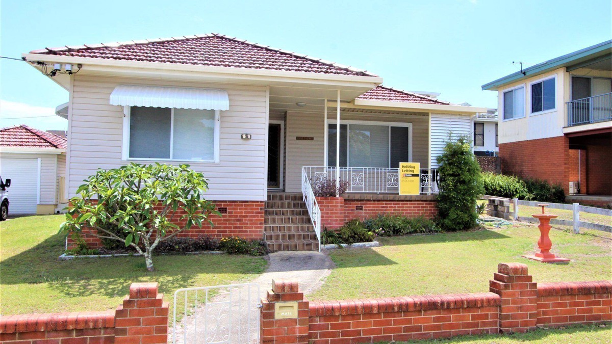 Harrington House | A little beach house with a big personality in the heart of Harrington