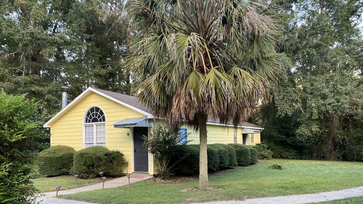 Phenix City House | A Little Serenity