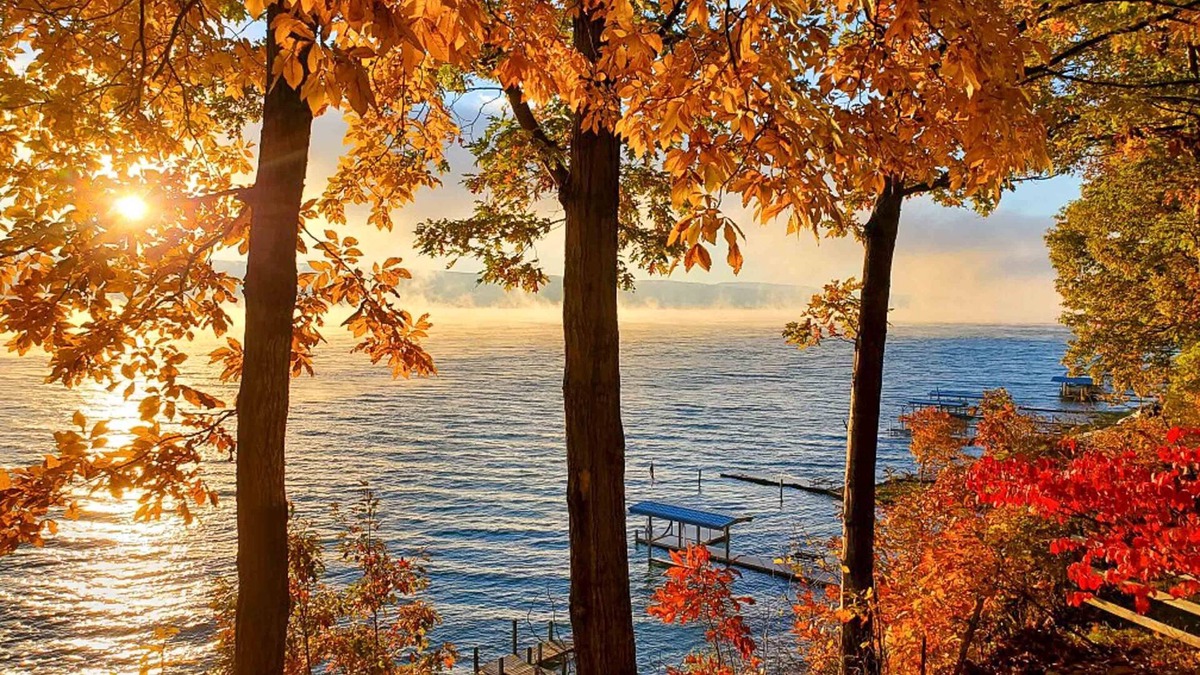 Valois Cottage | A Log Cabin on Seneca Lake: "Perfect Couples Retreat!"