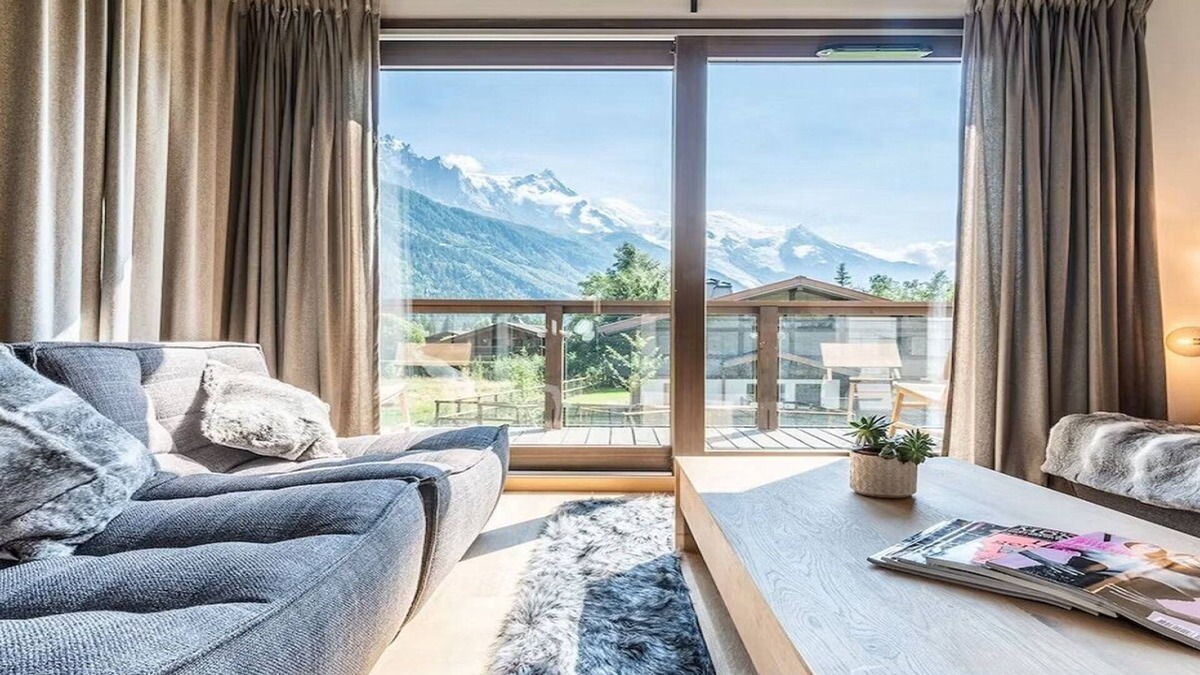 Les Tines Ski Chalet | A LUXURIOUS CHAMONIX CHALET WITH AN EASY ACCESS TO SKI AND TRANSPORT