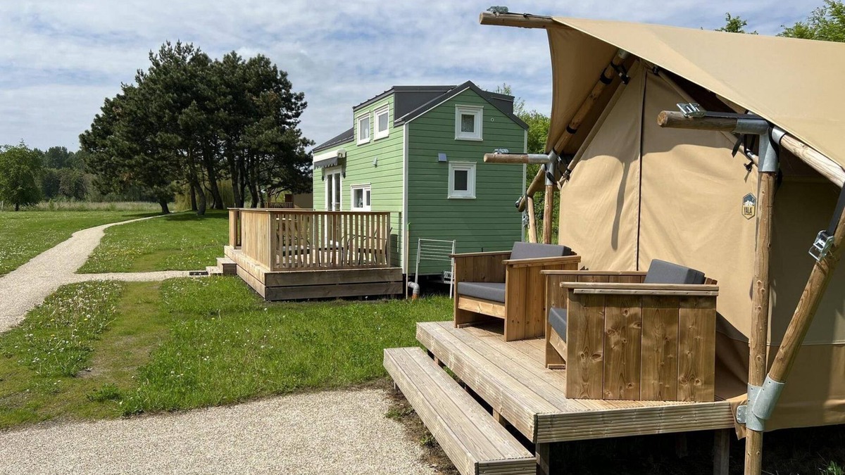 Zeewolde House | A luxury tiny house with extra sleeping lodge