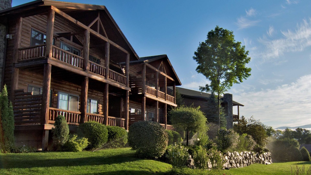 Lake George Cabin | A Memorable Vacation On The Shores of Lake George!