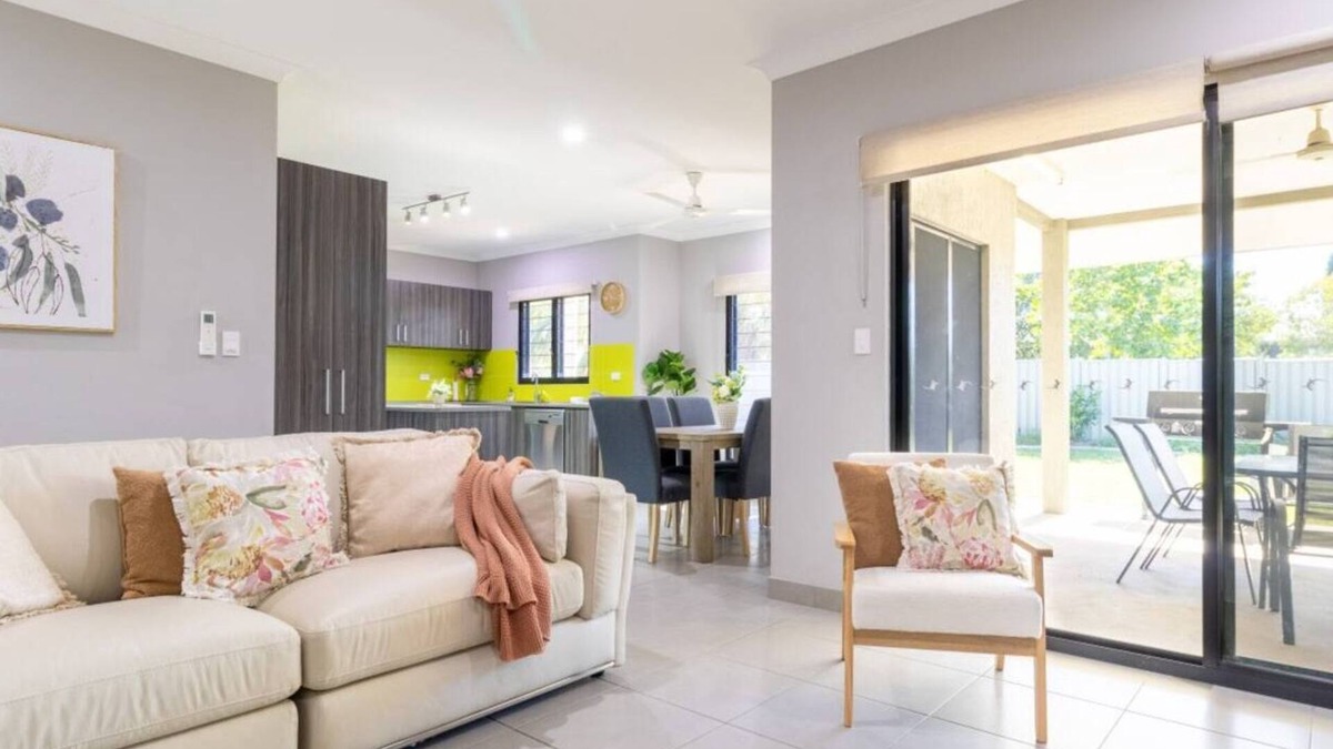 Zuccoli House | A modern family friendly home in a quiet, leafy suburb, with 3 bedrooms and 2 bathrooms