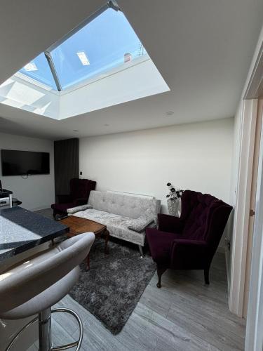Lacey Green House | A Nice 2BR Fully Furnished with Parking 2BRFN LP