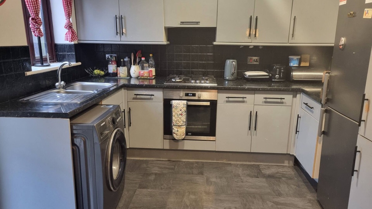 Hull House | A peaceful home, close to so many Amenities and to the city centre