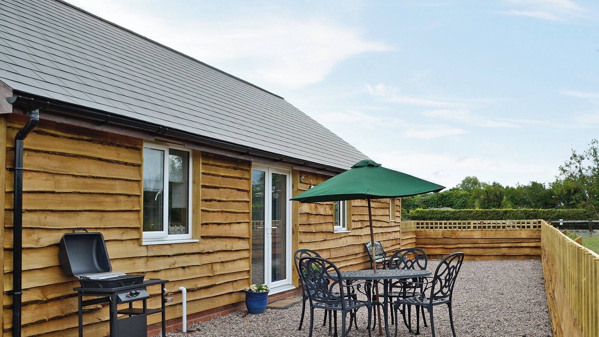Malvern Cottage | A perfect base for a couple or family looking for an adventure.