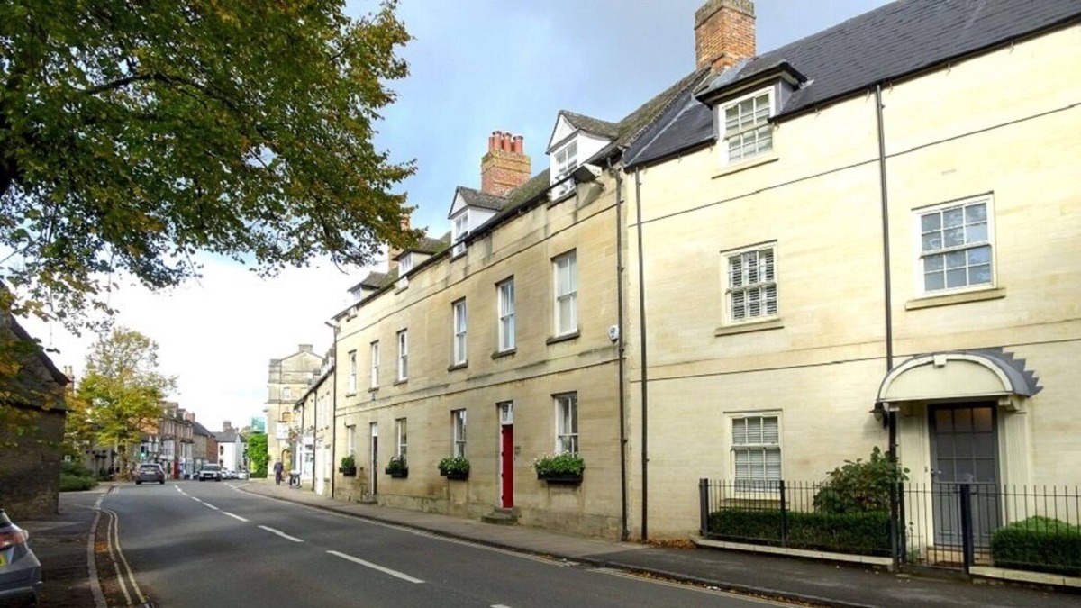 Woodstock House | A Perfect Home only a stones throw from Blenheim Palace.
