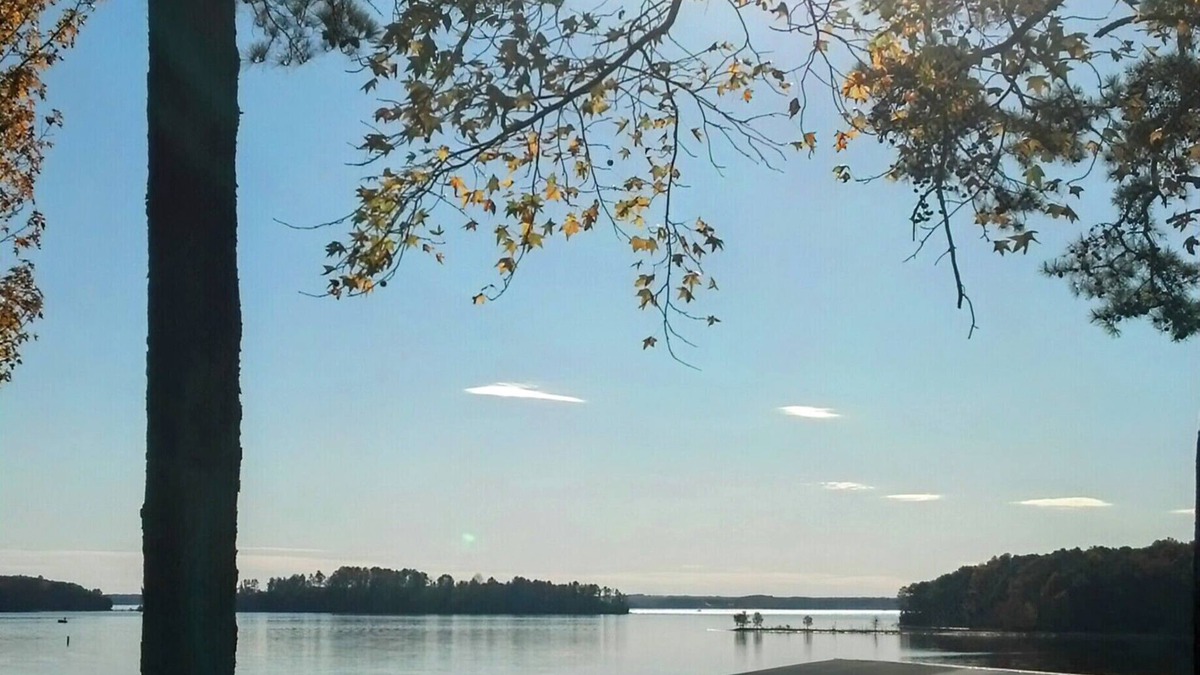 Anderson Villa | A Perfect Lake Front Condominium