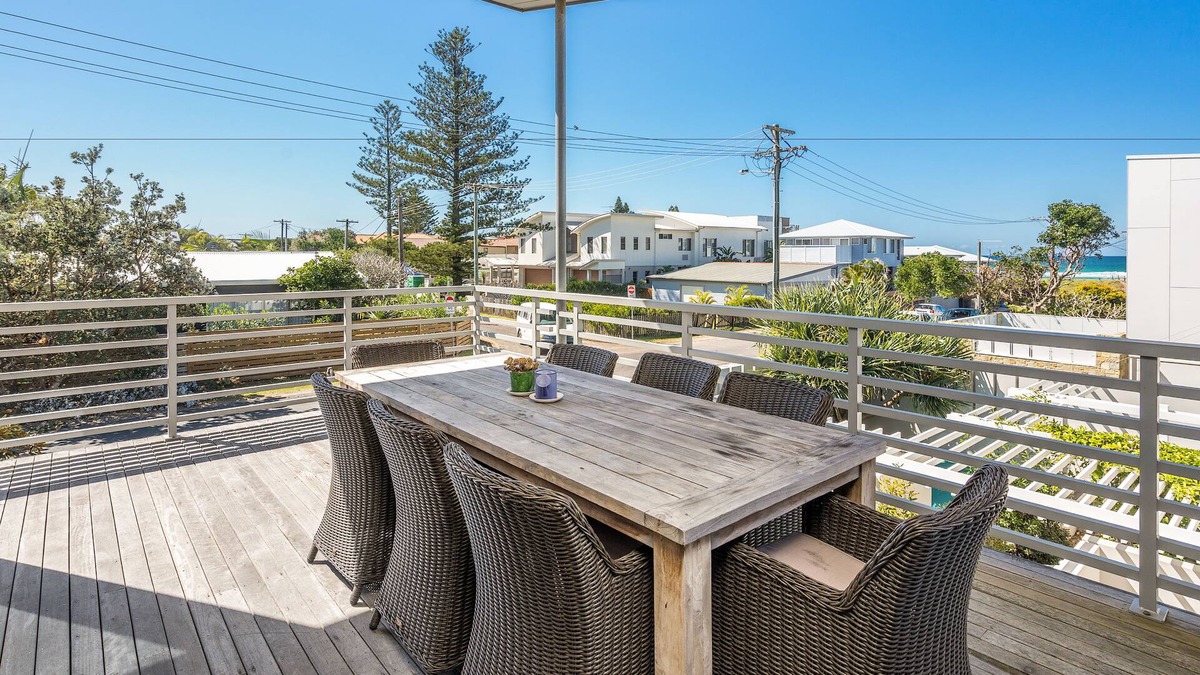 North Creek House | A PERFECT STAY - Sandy Feet