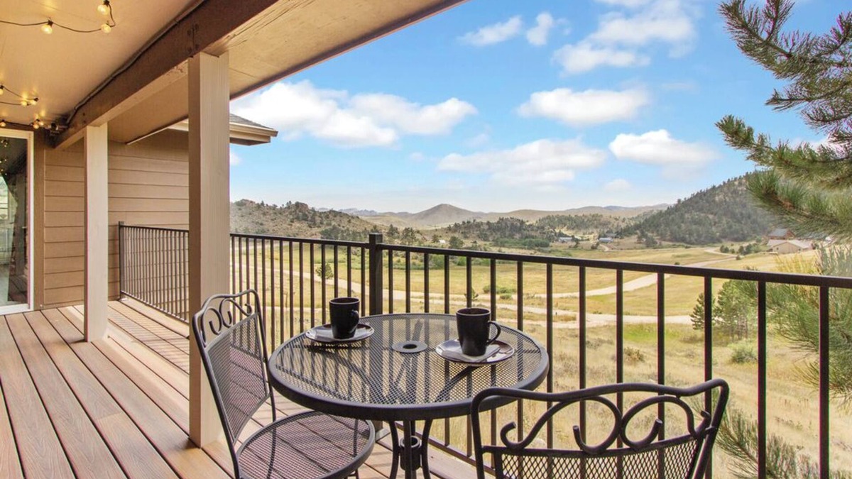 Glacier View Meadows House | A Piece of Heaven Awaits! Pet Friendly Mountain home