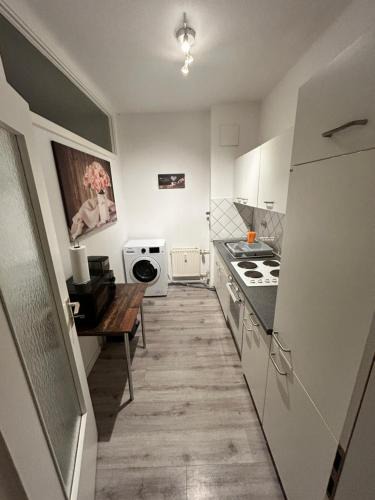 Oberdorla Apartment | A place to stay - single beds, tv
