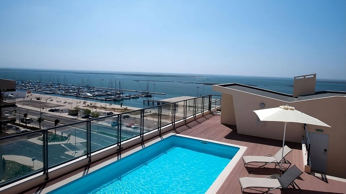 Olhao Hotel | A Place You'll Surely Enjoy! Two Pet-friendly 3BR Aprt with Kitchen and Balcony!