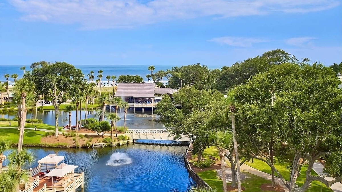 Shipyard Plantation Hotel | A Place You'll Surely Enjoy! 3 Ocean View Units! Beachfront Location with Pools!