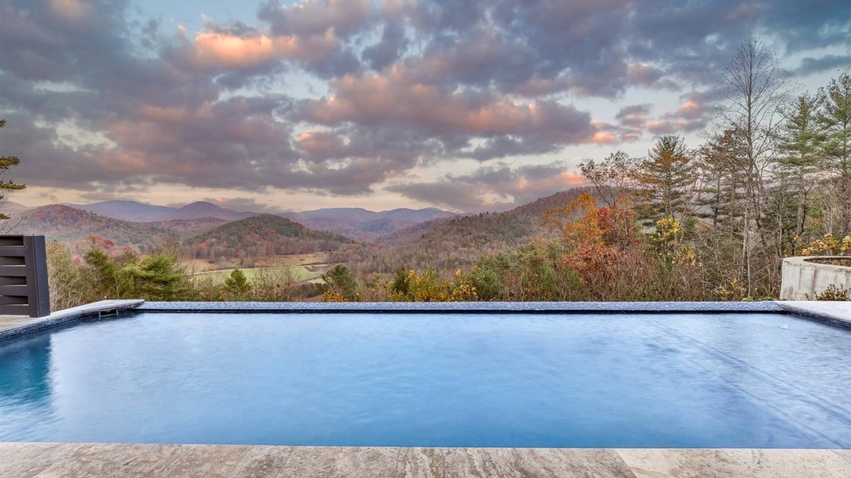 Suches Cabin | A-pool-achian Escape