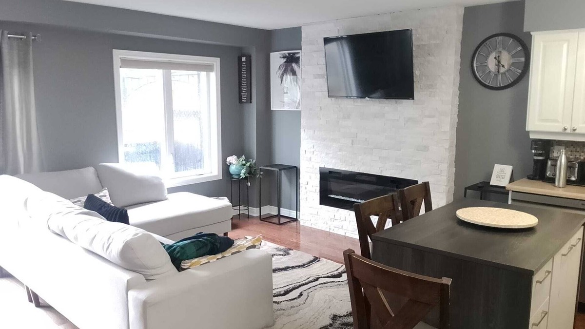 Brantford House | A pristine 3-bedroom townhouse