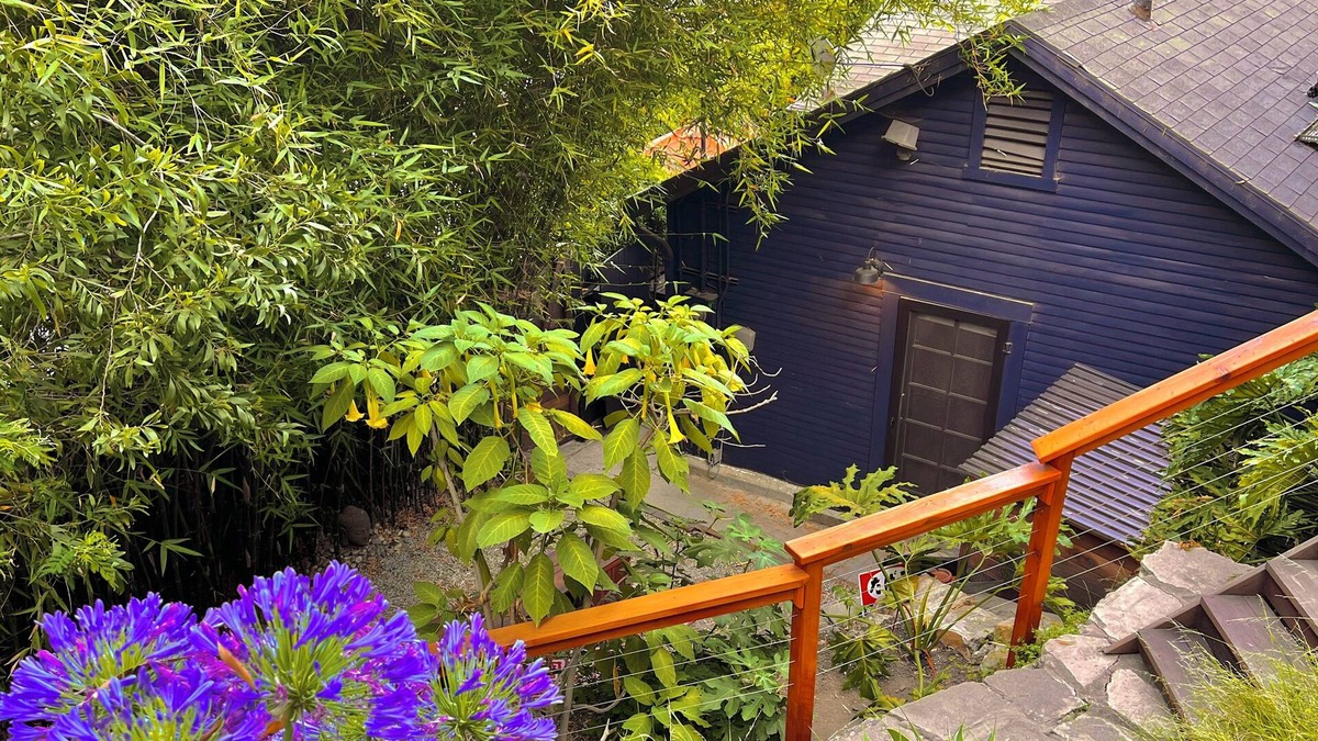 Los Feliz Cottage | A Private Garden Cottage in the Hills