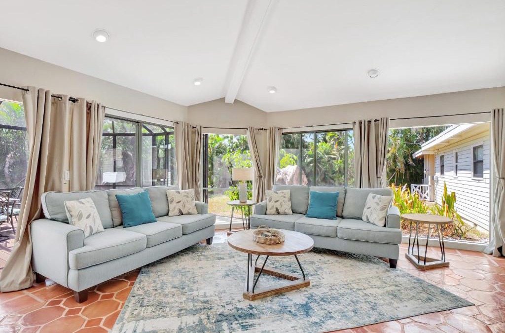 Central Naples House | A Private Oasis Complex in Naples