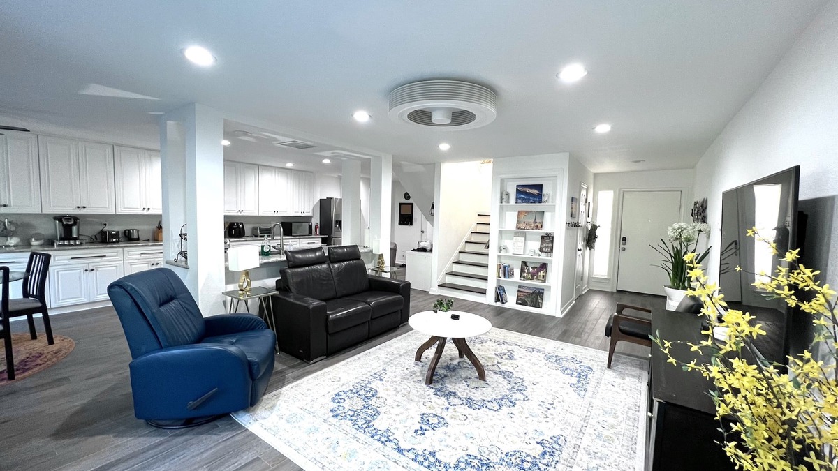 Houston Condo | A Quiet Nest in the Heart of Galleria