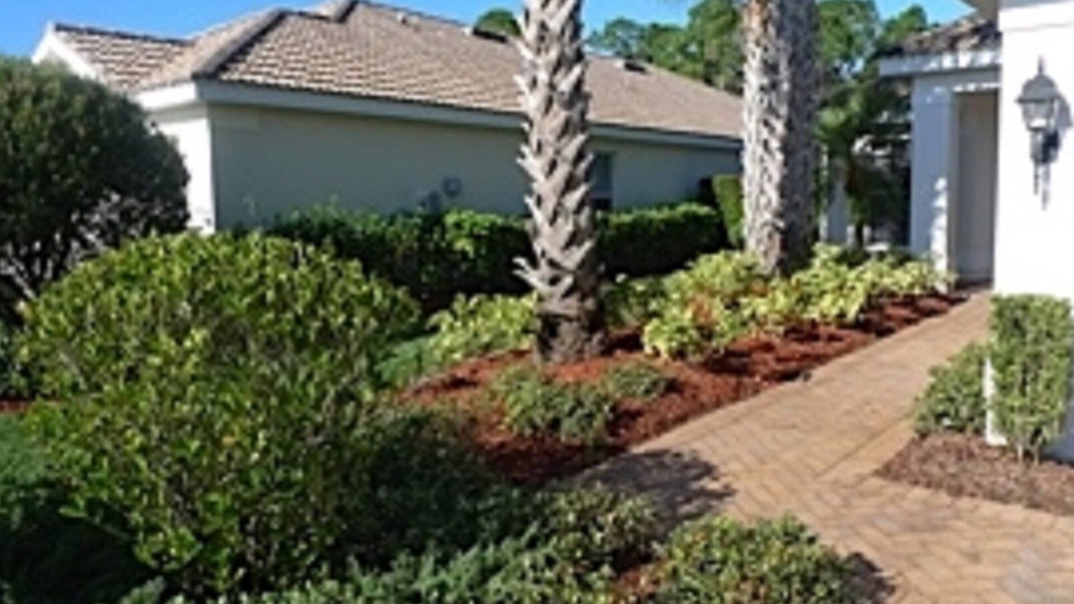 Fort Myers House | A rare manicured golf and tennis friendly POOL home, safe gated community