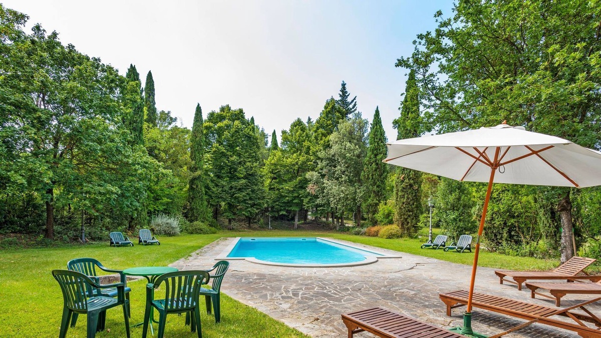 Perugia Apartment | A recently renovated countryhouse.