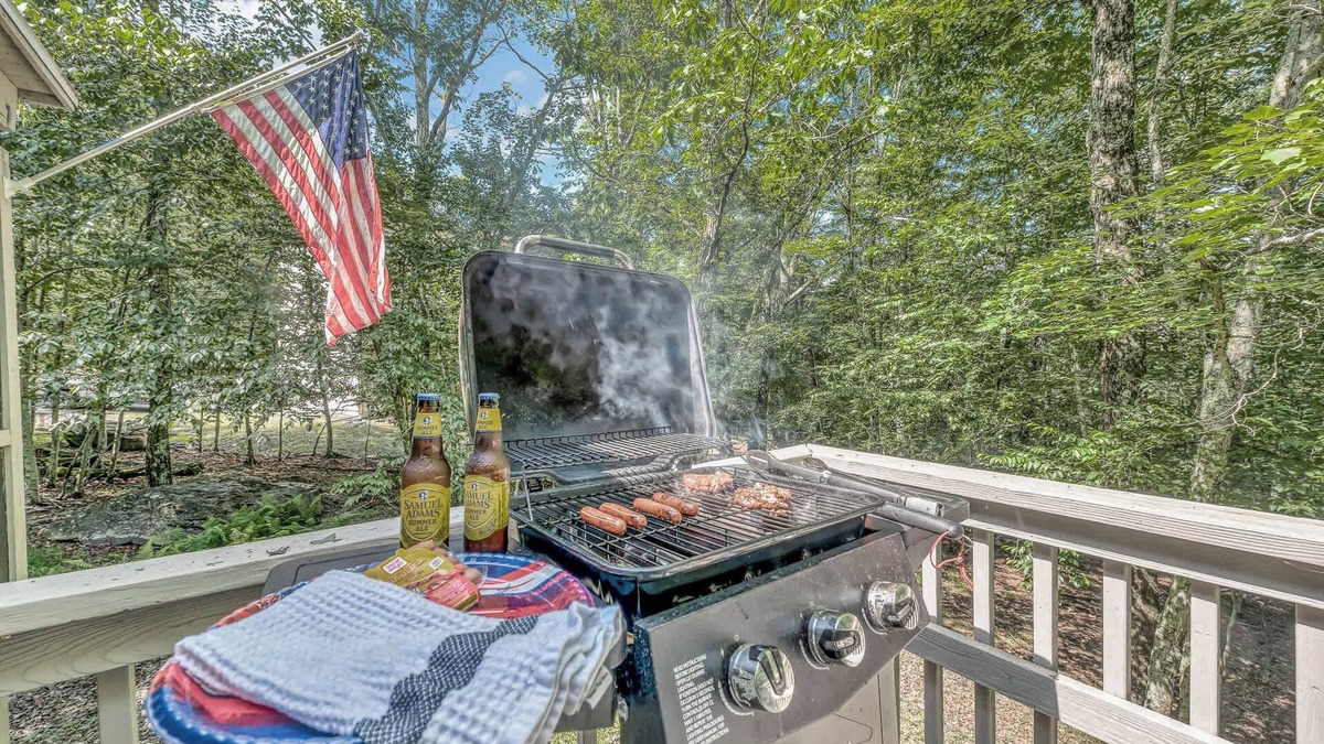 Lackawaxen House | A Refined Retreat, Perfect for Couples or Families