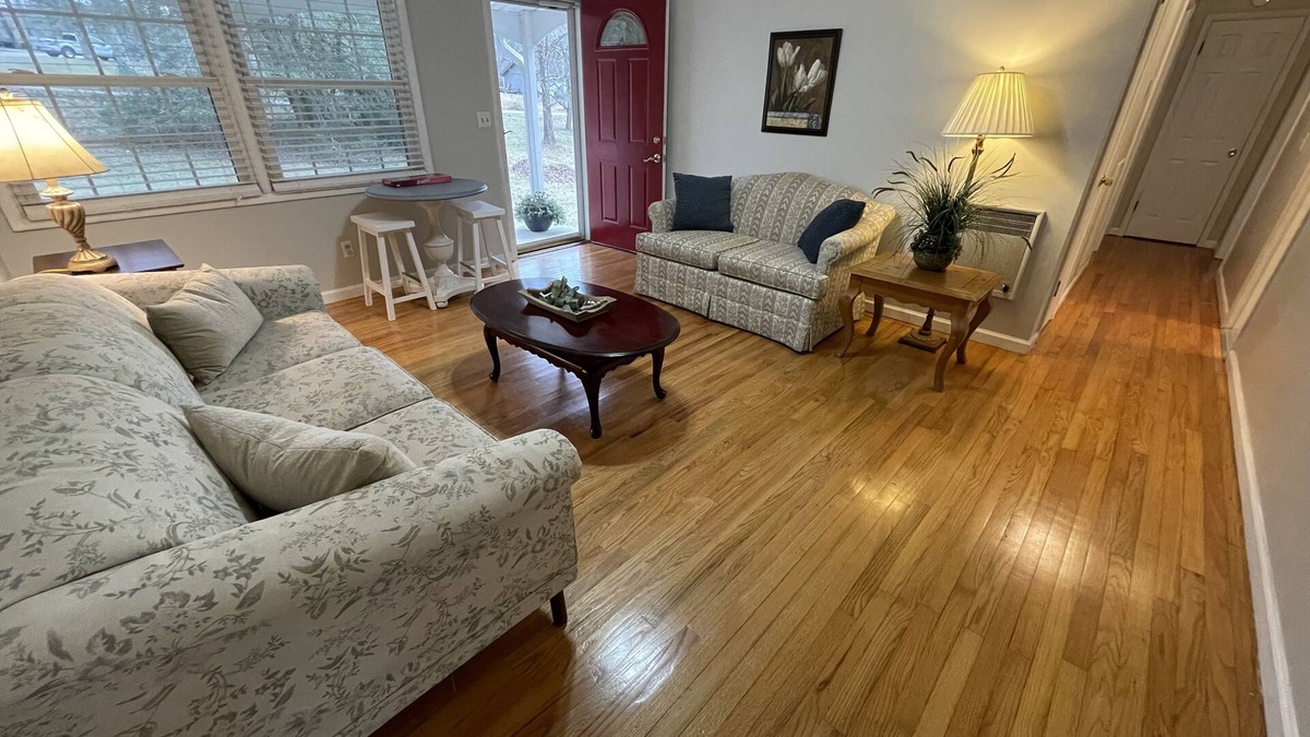 Lupton City House | A relaxing Mountain retreat - 15 - 20 minutes to downtown Chattanooga!