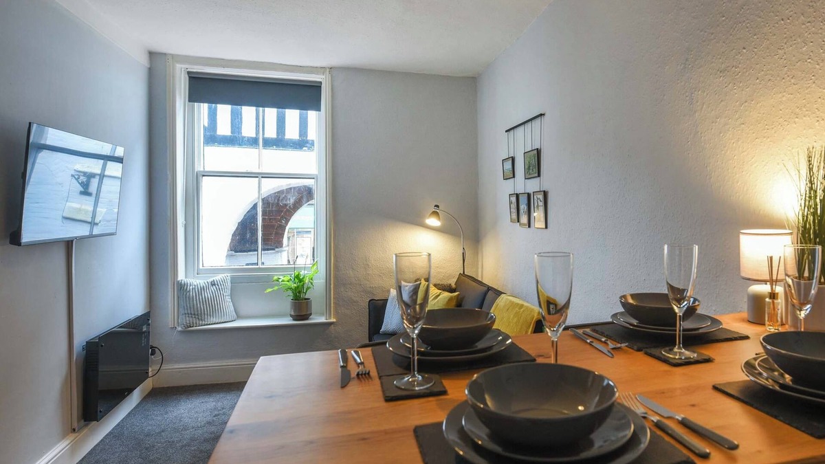 Bridgnorth Apartment | A renovated character apartment in the market town of Bridgnorth.