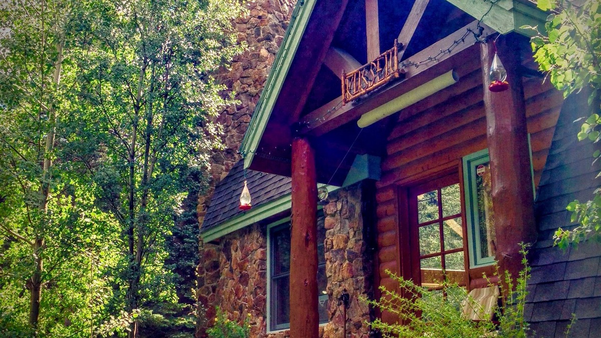 Idaho Springs Cabin | A River Front Mountain Luxury Cabin - Relaxing, Skiing, Rafting, Hot Tub, Suana