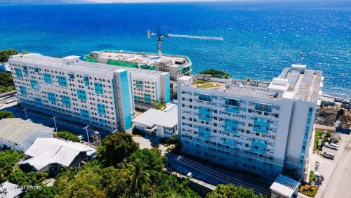 Dumaguete Apartment | A's Place - Downtown, Stunning Apartment with Pool!