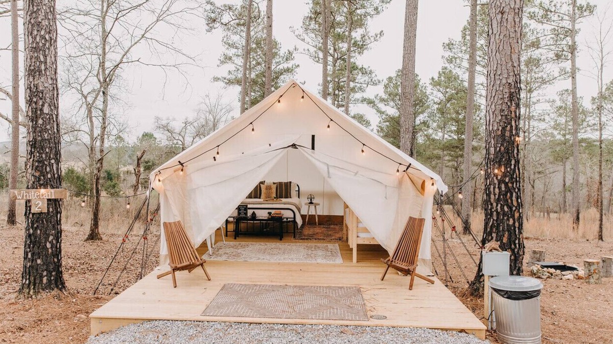 Silver Creek RV Rental | A secluded haven on 5,000 acres in NW Georgia, just 45 minutes from Atlanta and Chattanooga, and a quick 10-minute drive to downtown Rome. Explore private trails along the Etowah river, bask in wildlife, and gaze at mesmerizing stars. Your perfect es