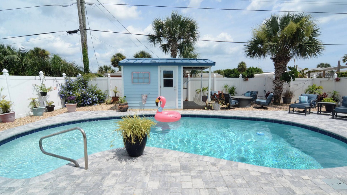 Roberta Heights House | A Slice of Paradise just steps from the ocean & the Intracoastal