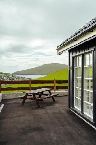 Sandavagur House | Á Snætu - Serene Village Stay Surrounded by Nature